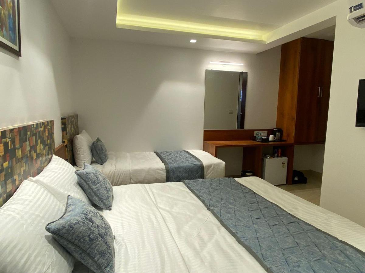 The Urban Hive Hotel Belgaum Esterno foto