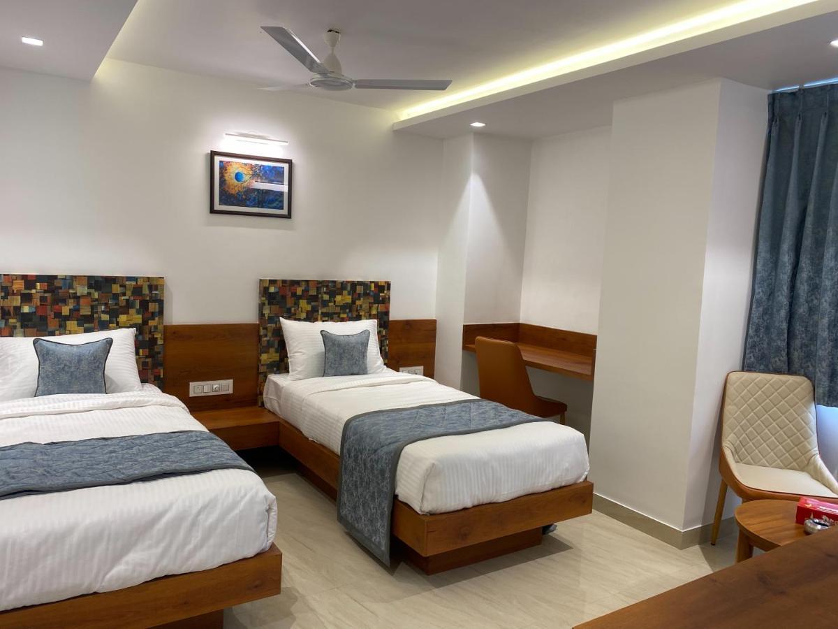 The Urban Hive Hotel Belgaum Esterno foto