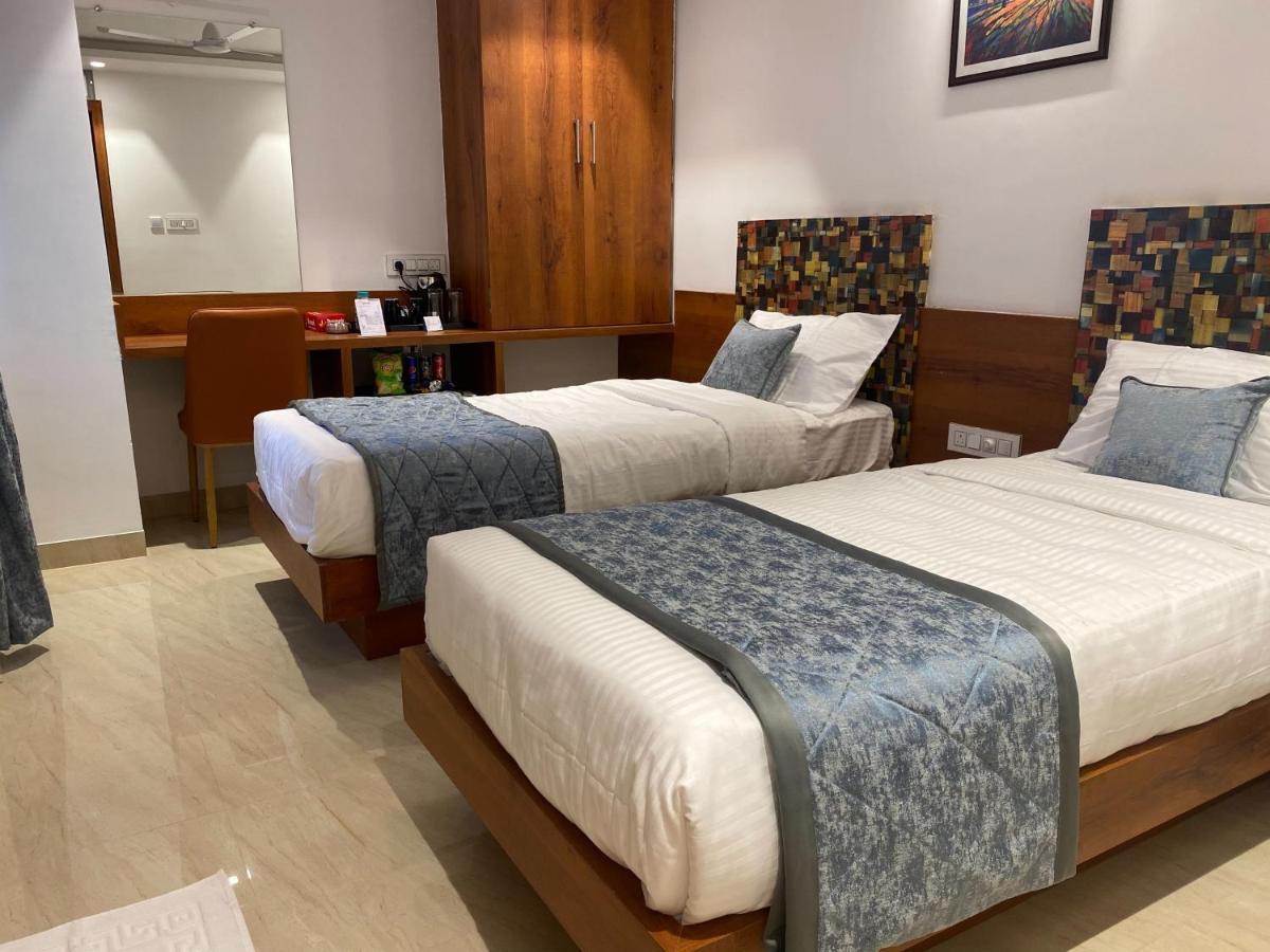 The Urban Hive Hotel Belgaum Esterno foto