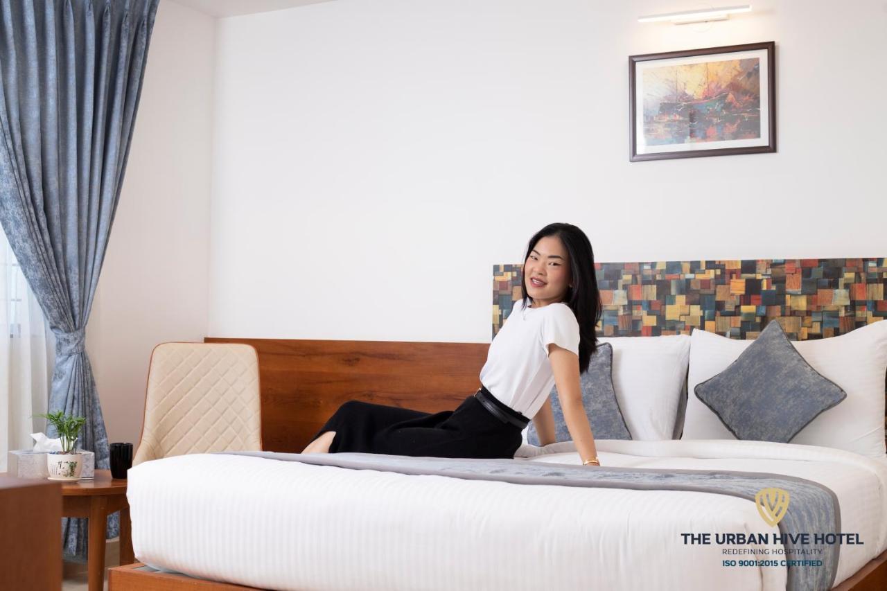 The Urban Hive Hotel Belgaum Esterno foto