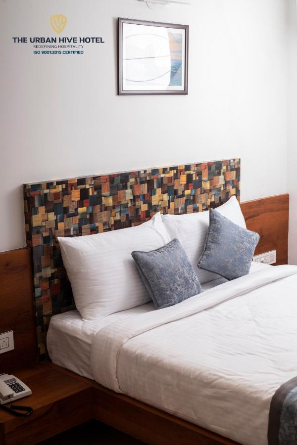 The Urban Hive Hotel Belgaum Esterno foto