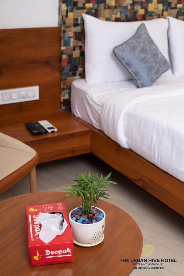 The Urban Hive Hotel Belgaum Esterno foto