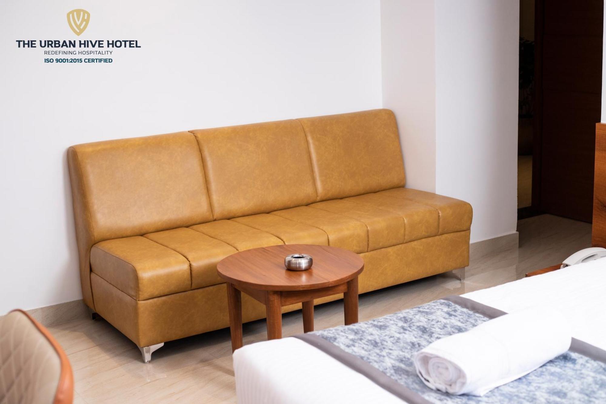 The Urban Hive Hotel Belgaum Esterno foto