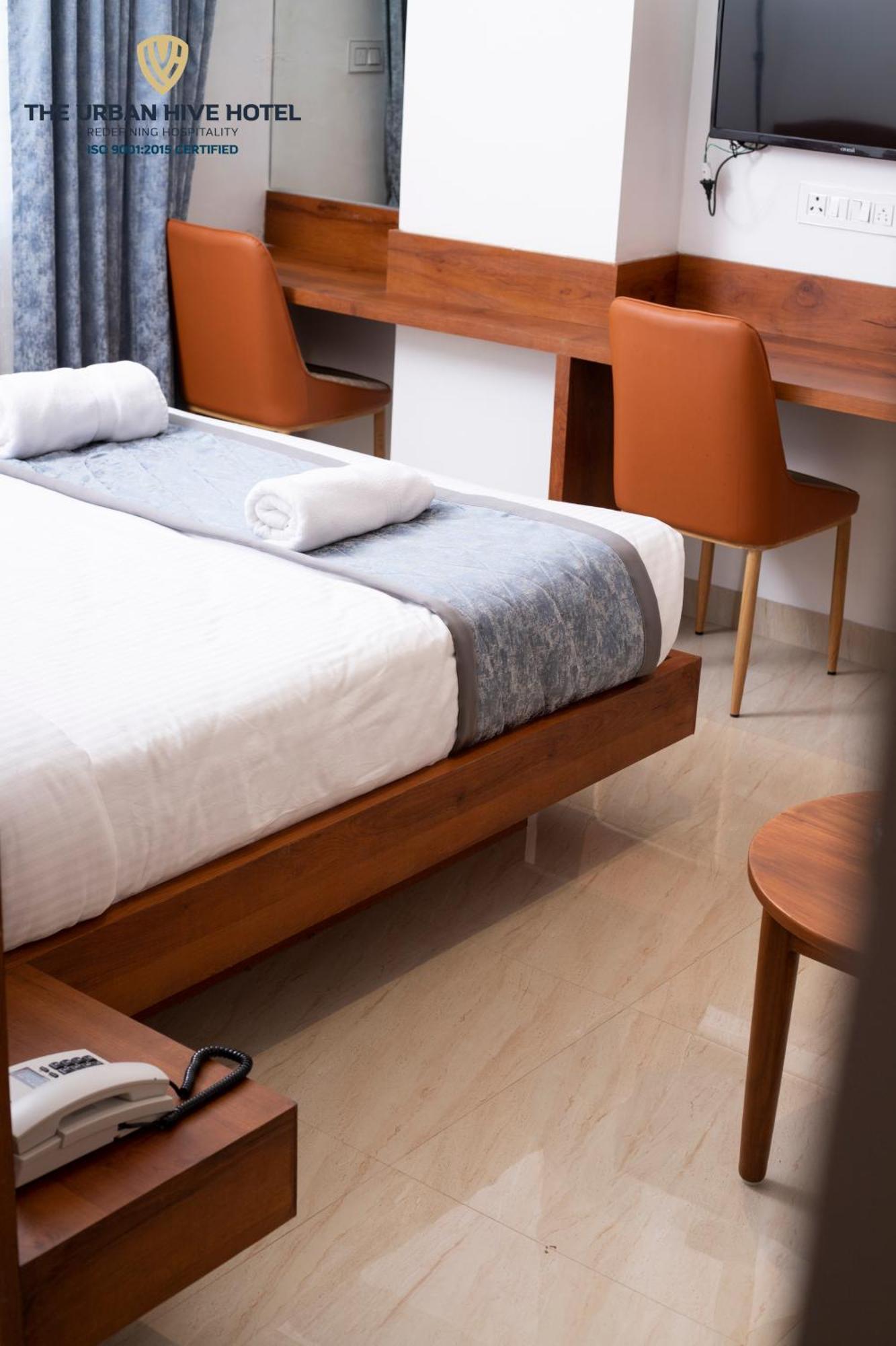 The Urban Hive Hotel Belgaum Esterno foto
