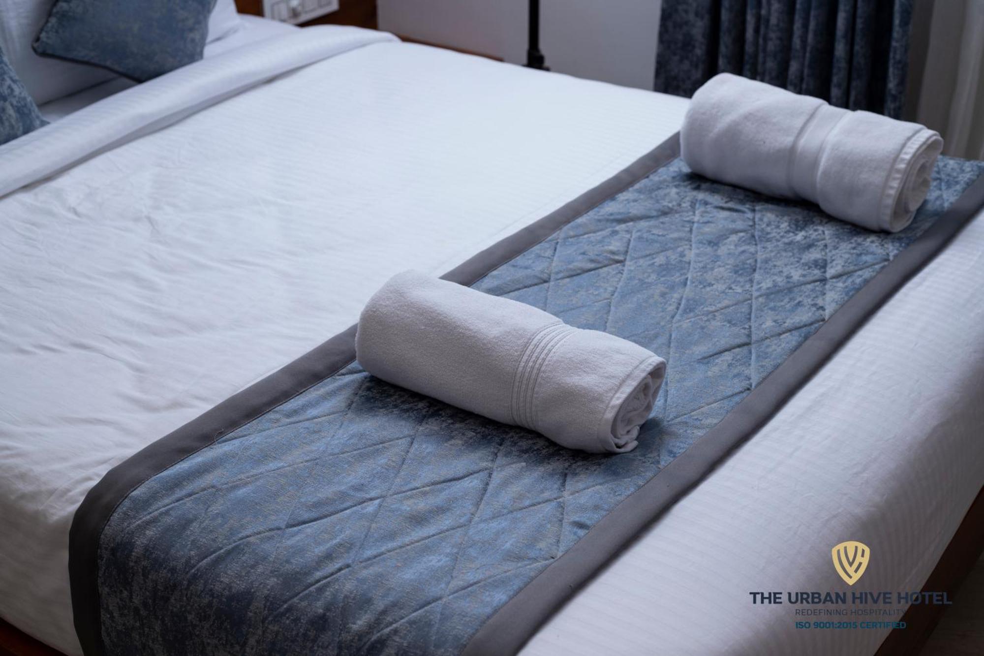 The Urban Hive Hotel Belgaum Esterno foto